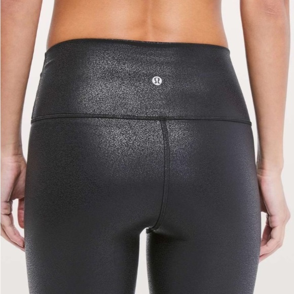 Lululemon Wunder Under
High-Rise Tight Foil 28"
Leggings Size 4 Black - Picture 3 of 8